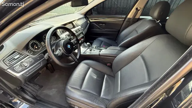 BMW 5 series 2016 · 2.0 AT