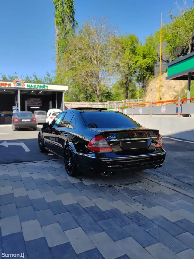 Mercedes-Benz E class 2009 · 5.5 AT