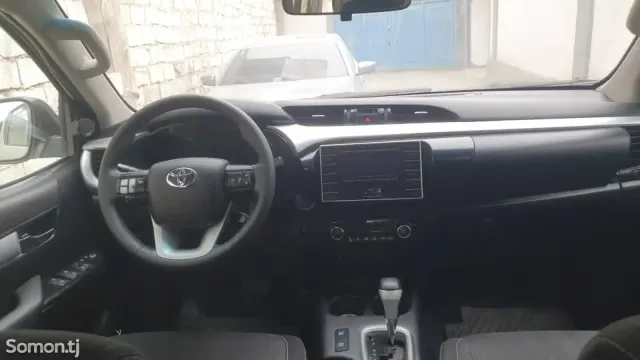 Toyota Hilux 2016 · 2.7 AT