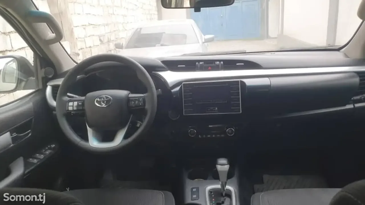 Toyota Hilux 2016 · 2.7 AT