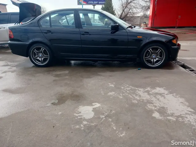 BMW 3 series 2003 · 2.0 MT