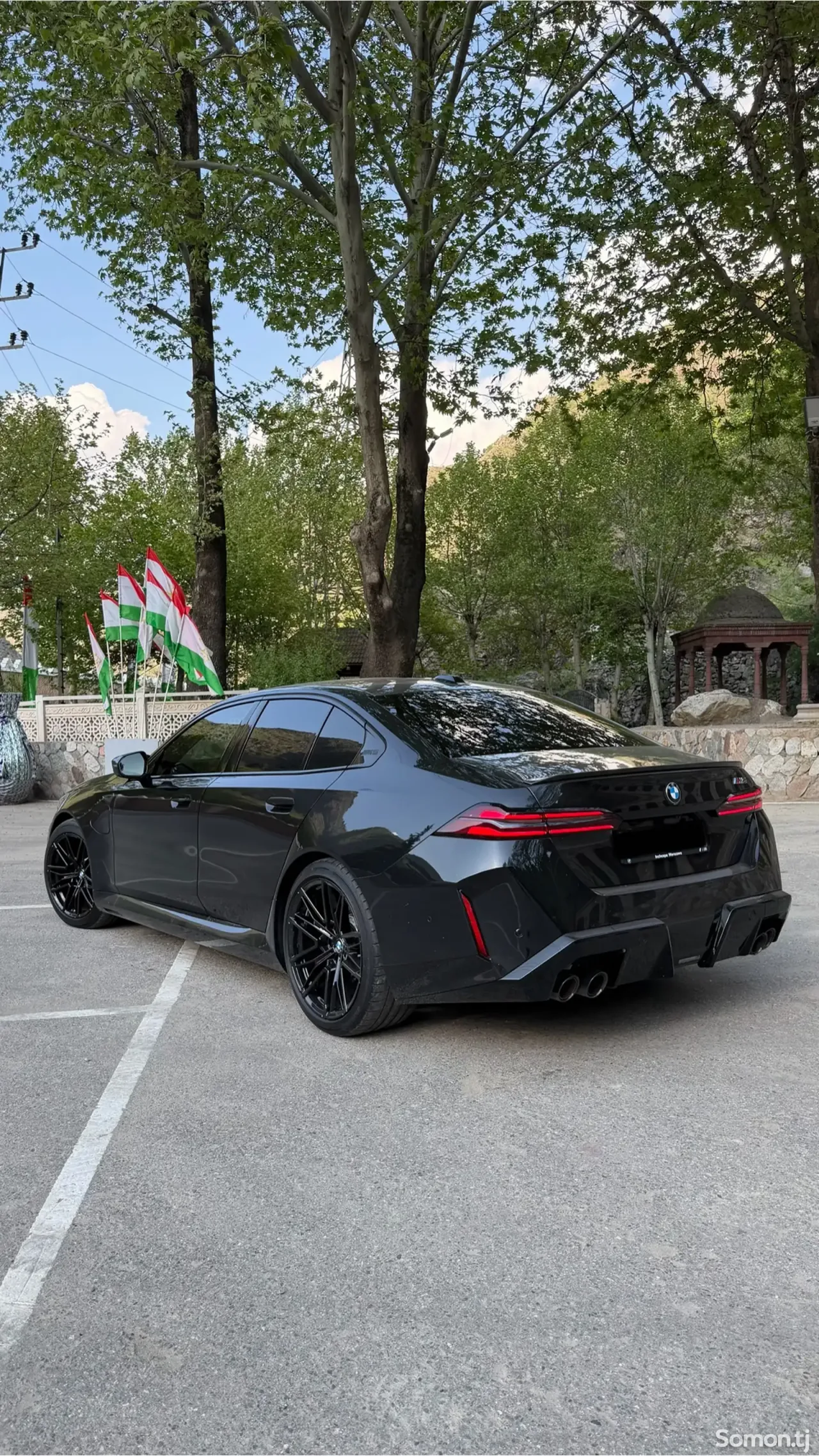 BMW M5 2025 · 4.4 AT