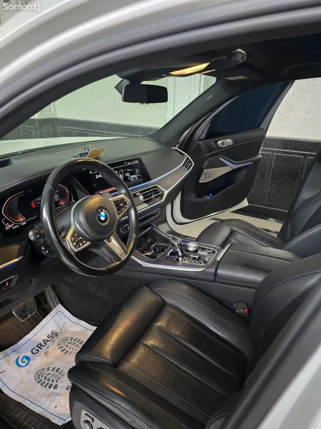 BMW X7 2022 · 4.0 AT