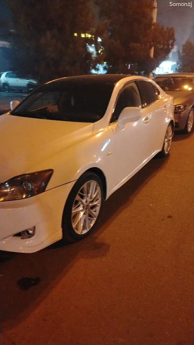 Lexus IS series 2008 · 2.5 AT