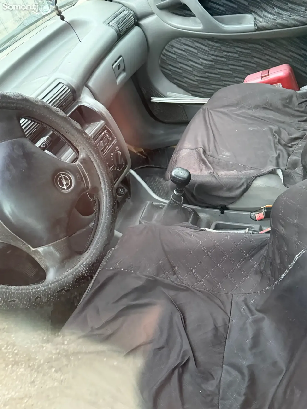 Opel Astra F 1993 · 1.6 MT