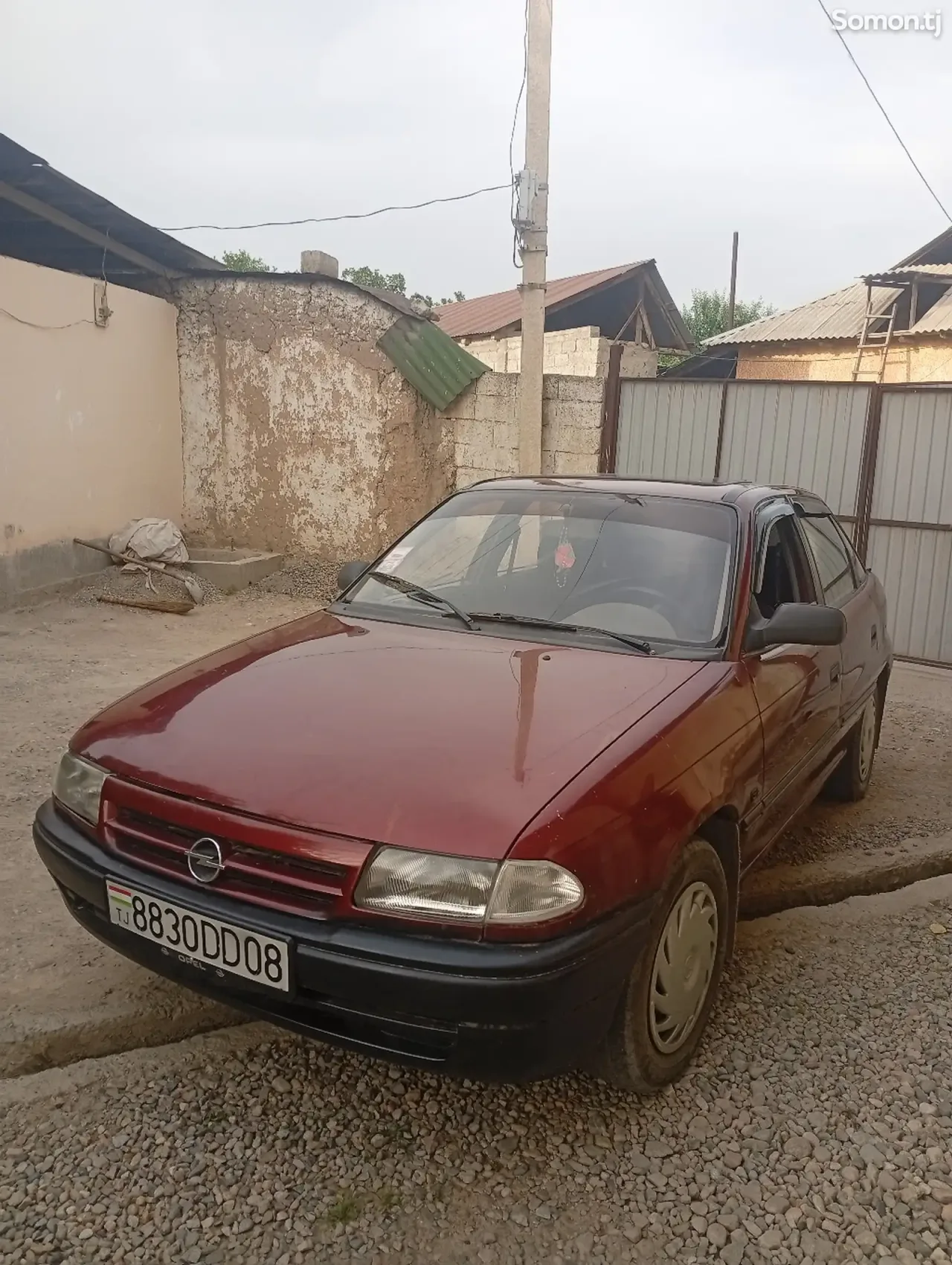 Opel Astra F 1993 · 1.6 MT