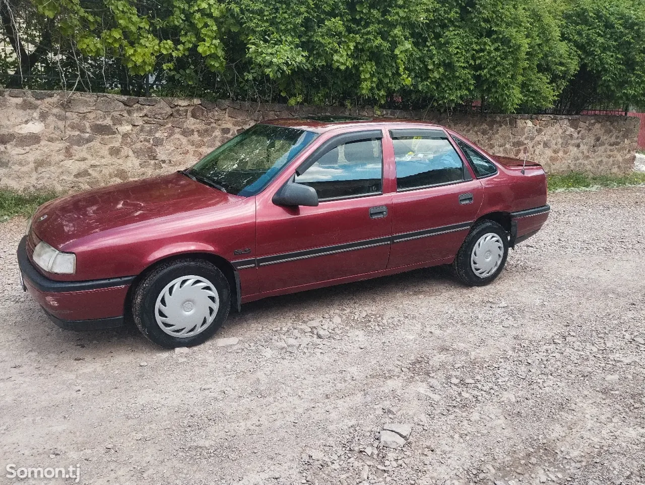 Opel Vectra A 1992 · 1.6 MT