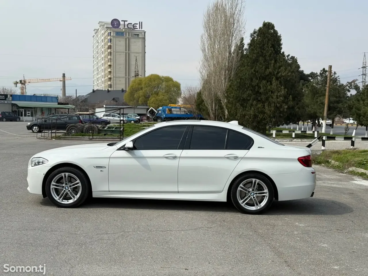 BMW 5 series 2016 · 2.0 AT