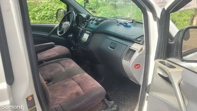 Mercedes-Benz Viano 2006 · MT