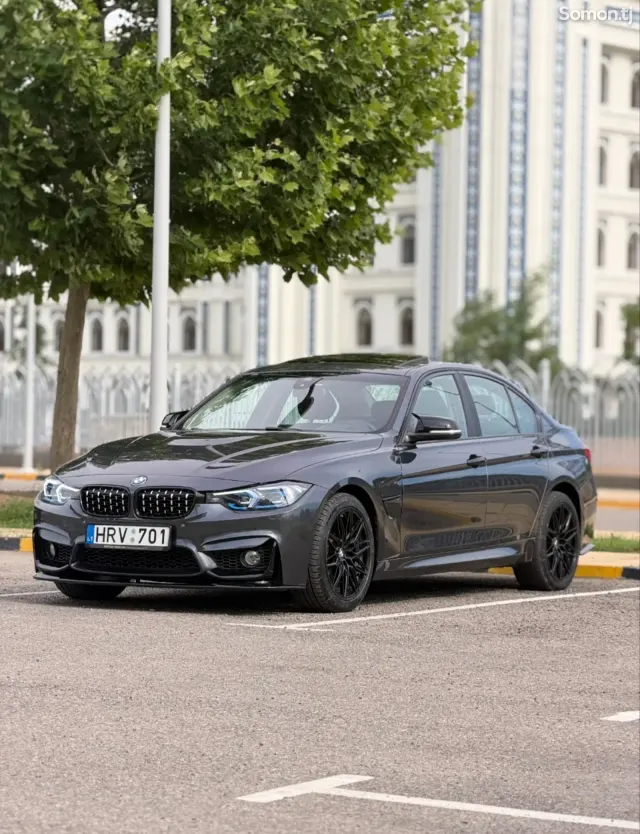 BMW 3 series 2017 · 5.2 AT