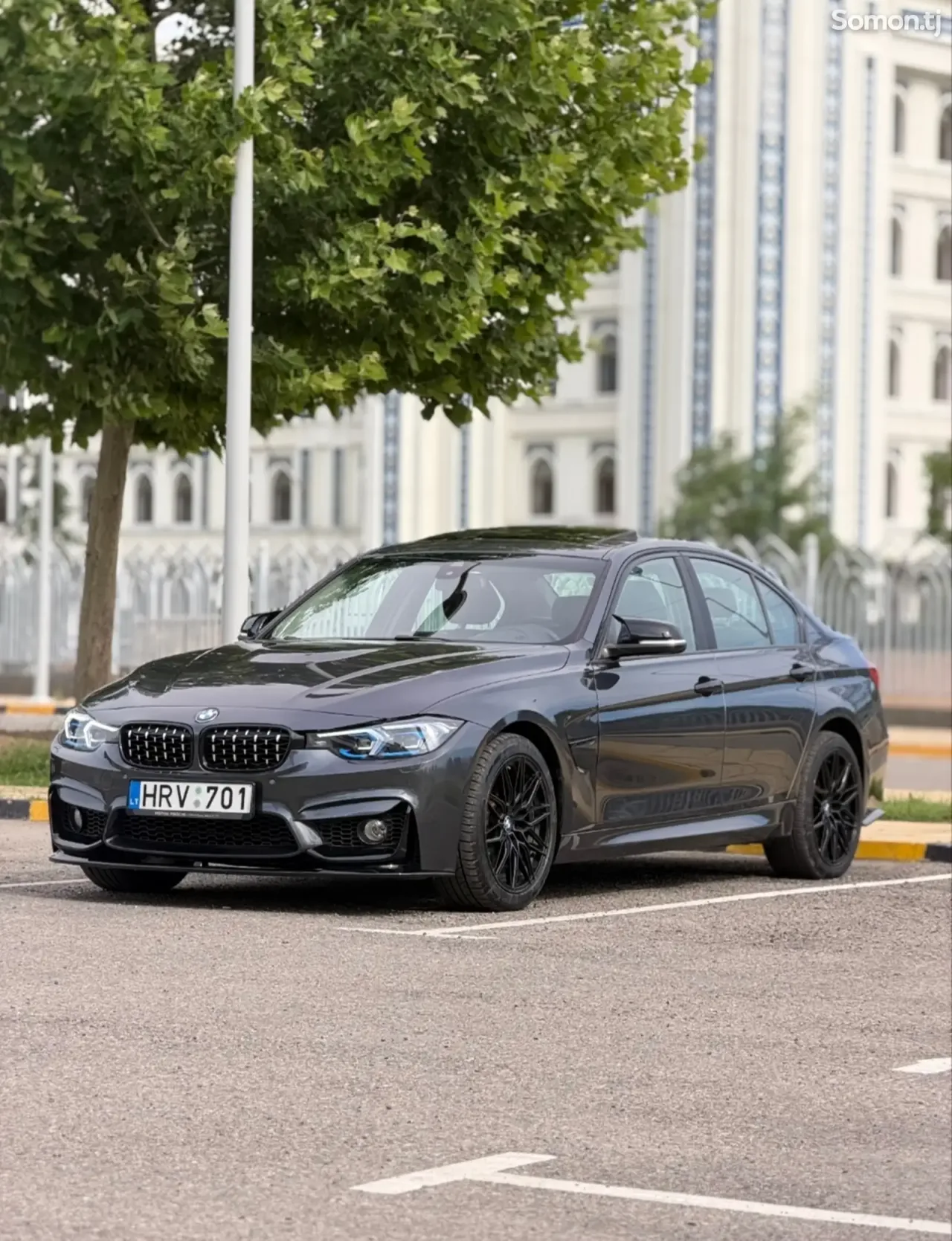BMW 3 series 2017 · 5.2 AT