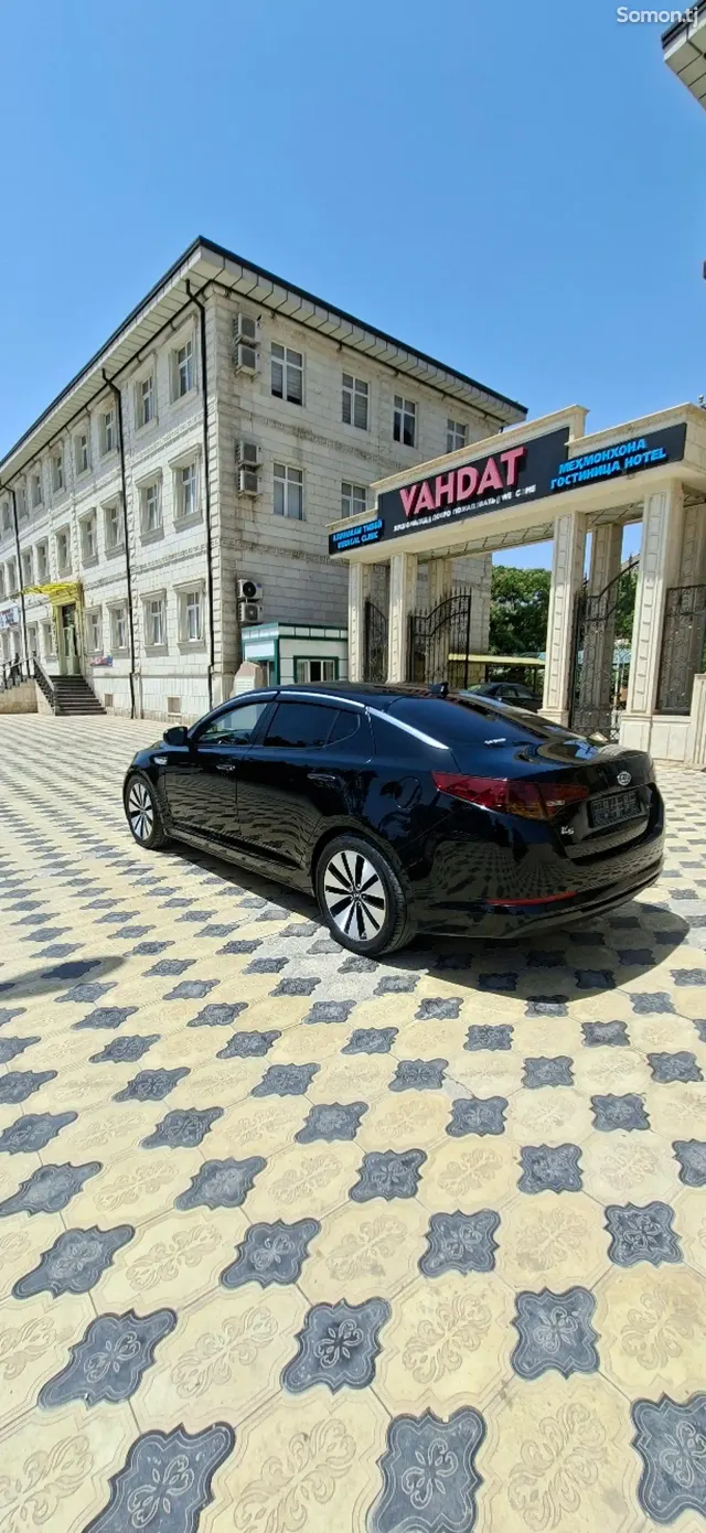 Kia K5 2011 · 2.0 AT