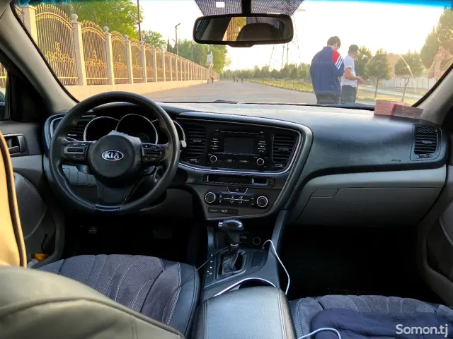 Kia Optima 2015 · 2.4 AT