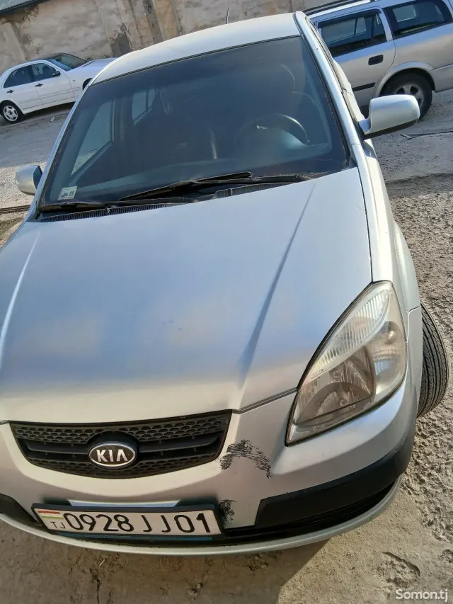 Kia Rio 2005 · 1.6 MT