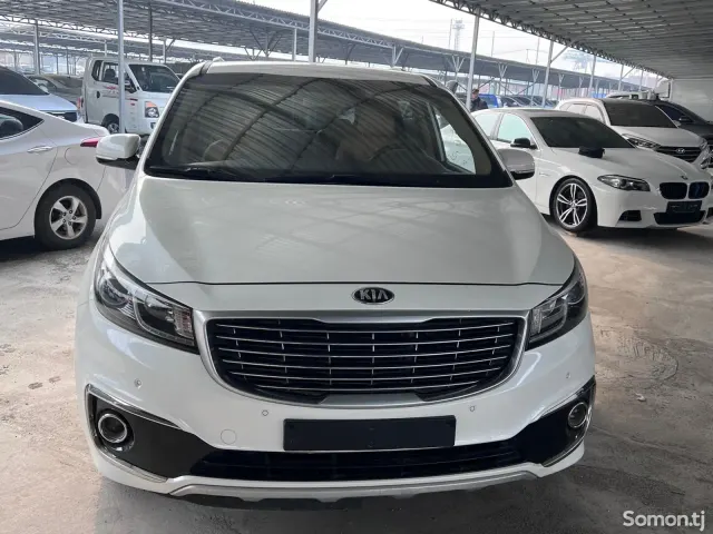 Kia Carnival 2014 · 2.2 AT