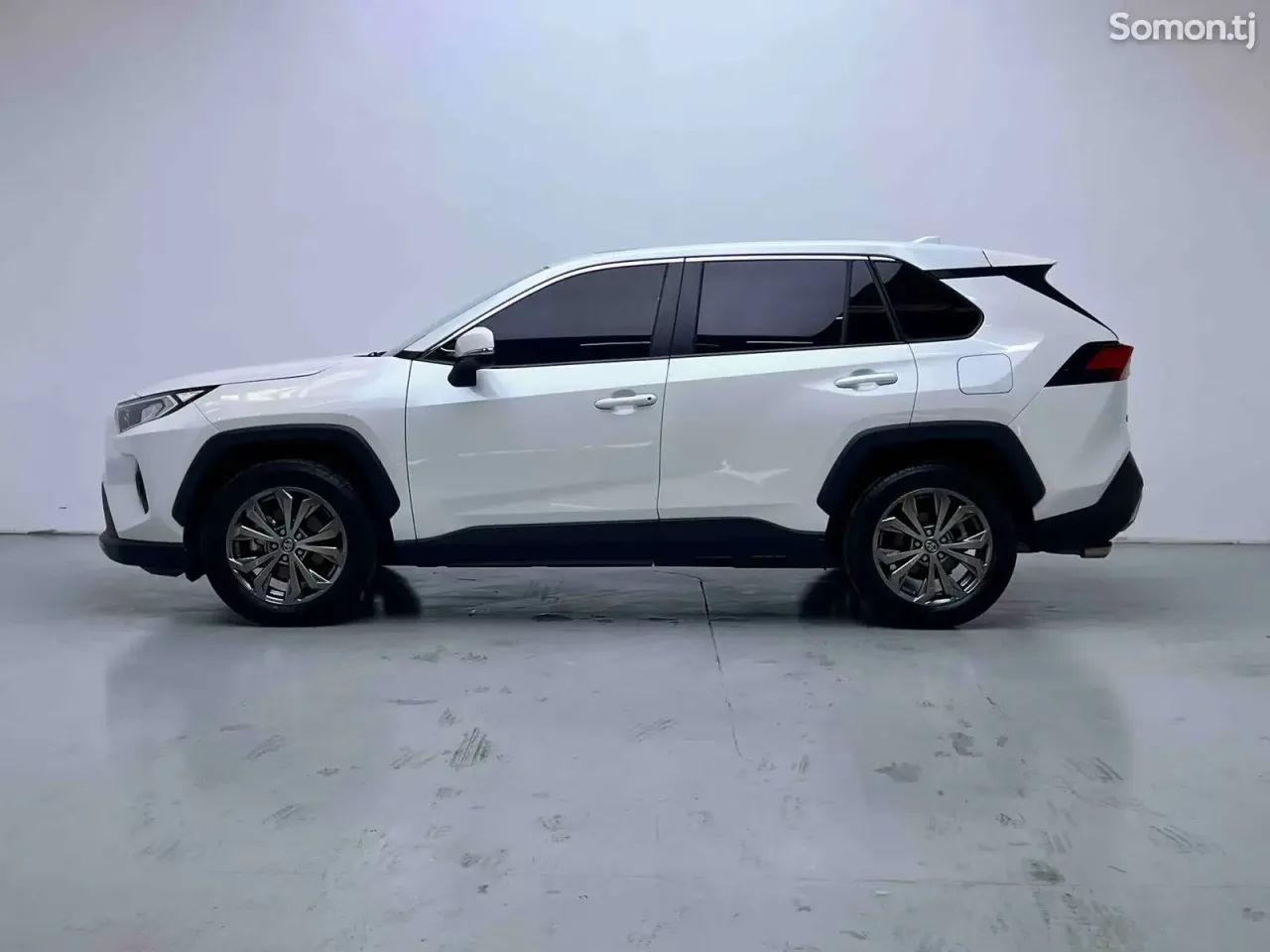 Toyota RAV 4 2024 · 2.0 AT