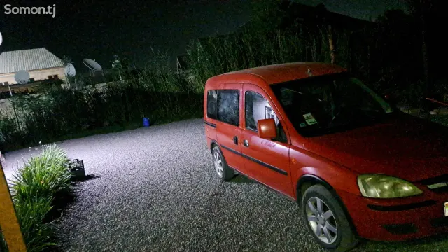 Opel Combo 2006 · 1.6 MT