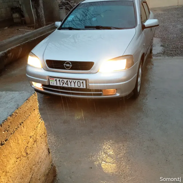Opel Astra F 1999 · 1.6 MT