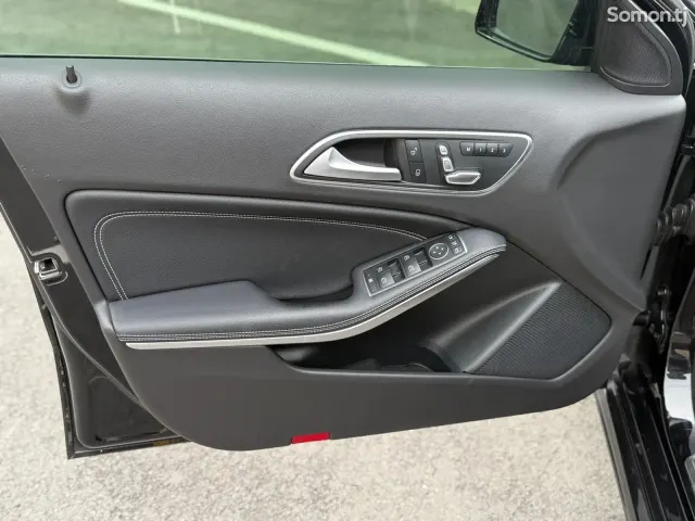 Mercedes-Benz A class 2017 · 2.0 AT