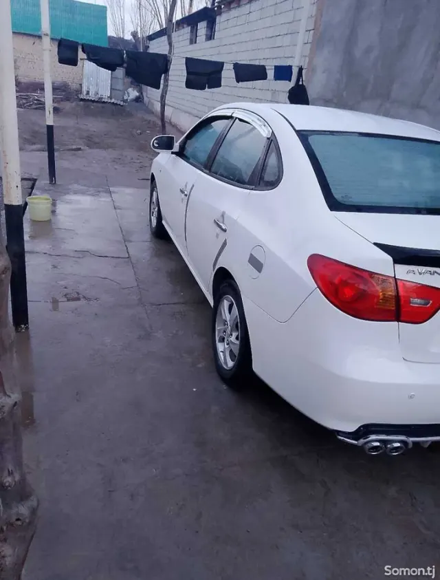 Hyundai Avante 2008 · 1.6 AT
