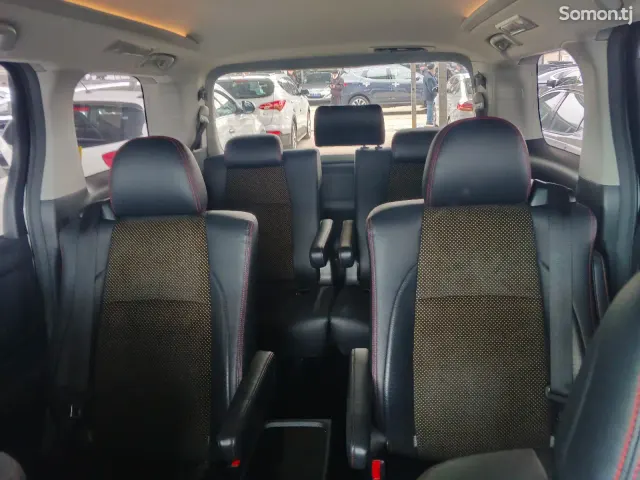 Toyota Vellfire 2014 · 2.4 AT