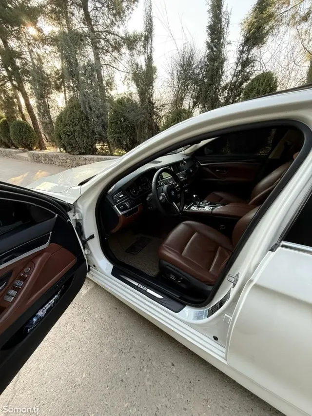 BMW 5 series 2014 · 2.0 AT