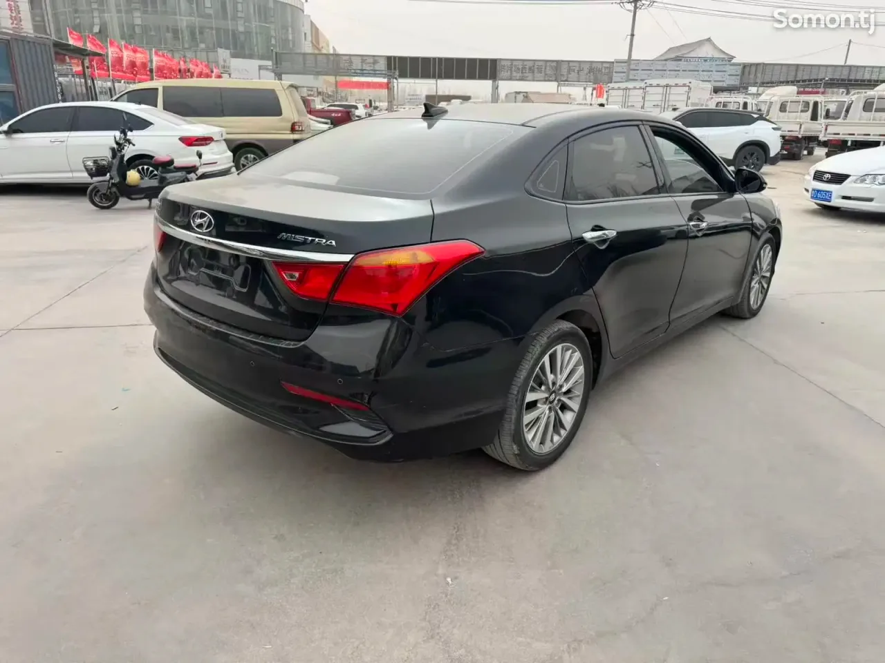 Hyundai Sonata 2016 · 1.8 AT