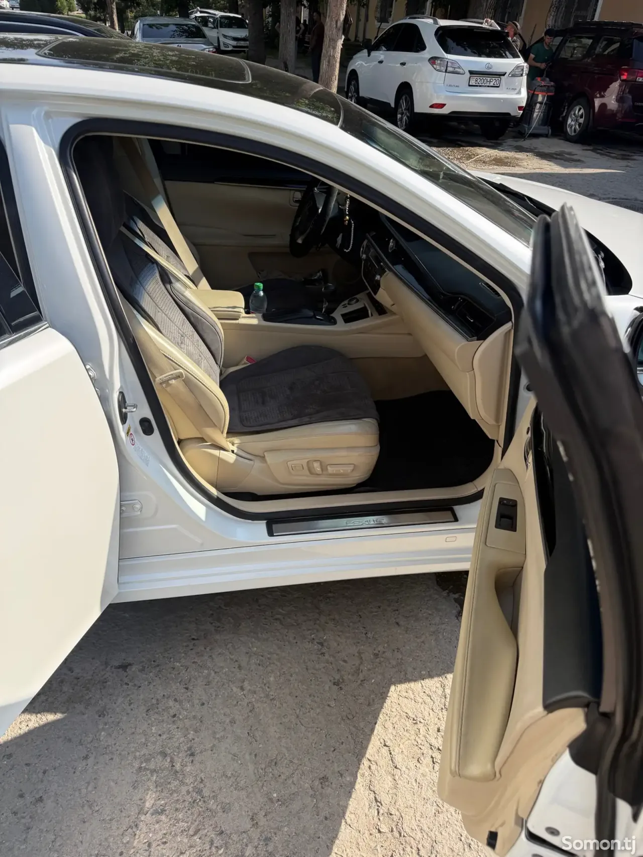 Lexus ES series 2013 · 2.5 AT