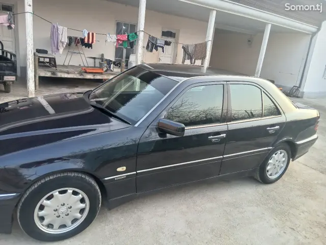 Mercedes-Benz C class 1998 · 2.4 AT