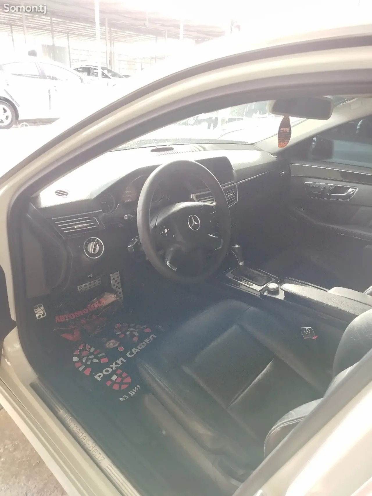 Mercedes-Benz E class 2011 · 2.0 AT
