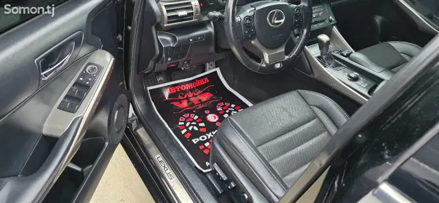 Lexus IS series 2016 · 2.0 AT