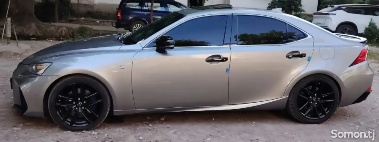 Lexus IS series 2014 · 3.5 AT
