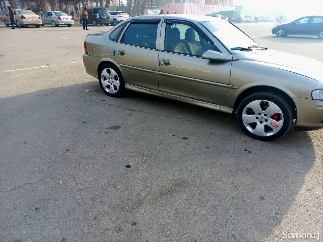 Opel Vectra B 1999 · 1.6 MT