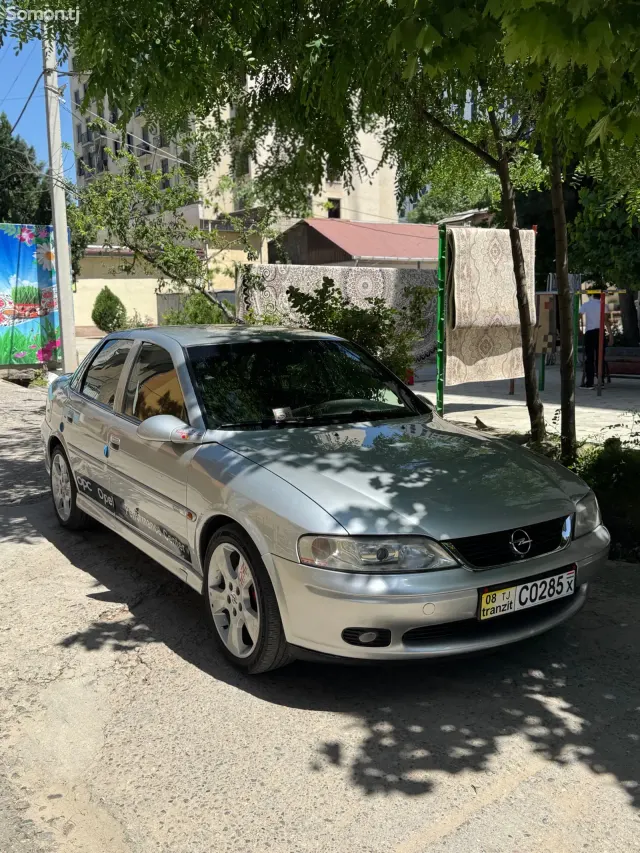 Opel Vectra B 2001 · 6.1 MT