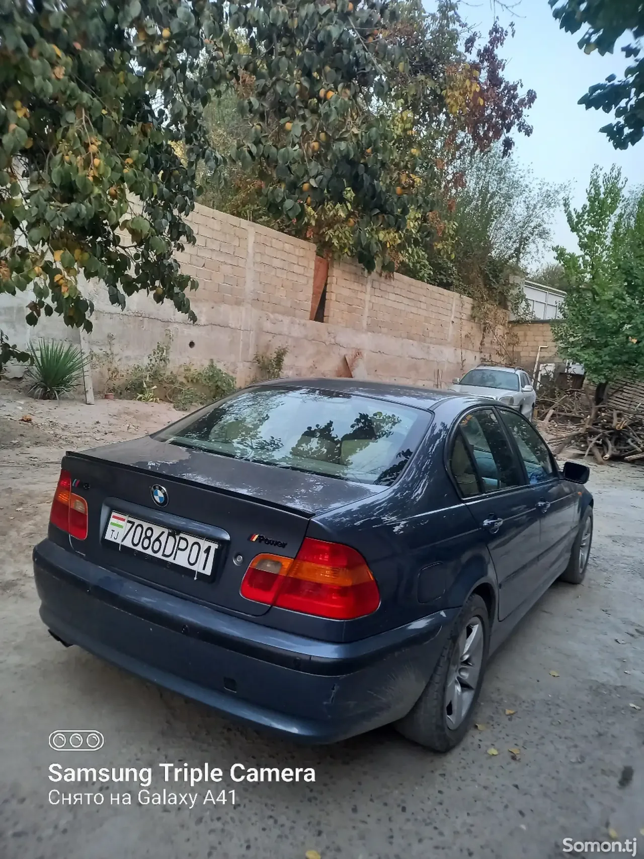 BMW 3 series 2004 · 2.5 AT