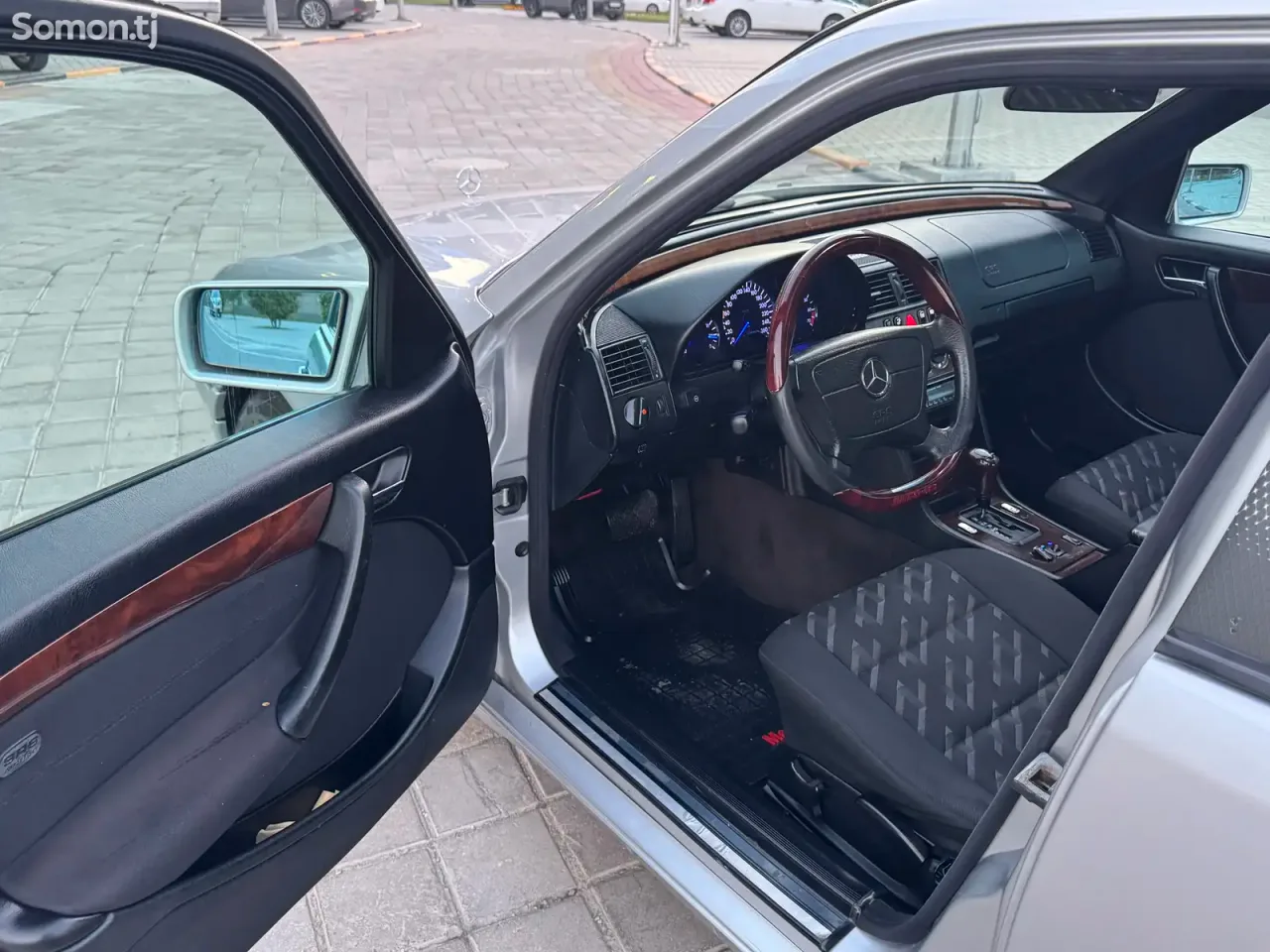 Mercedes-Benz C class 1999 · 2.0 AT
