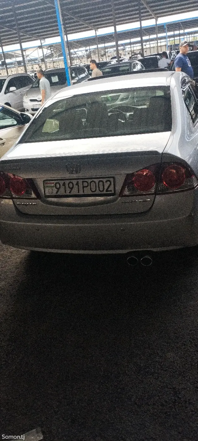 Honda Civic 2007 · 2.0 AT