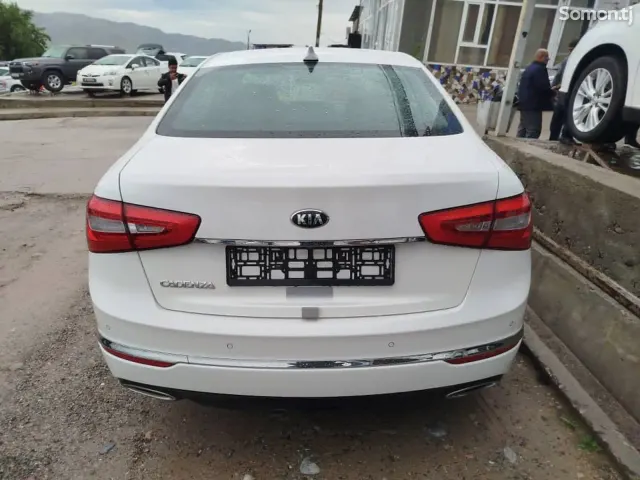 Kia Cadenza 2014 · 3.3 AT