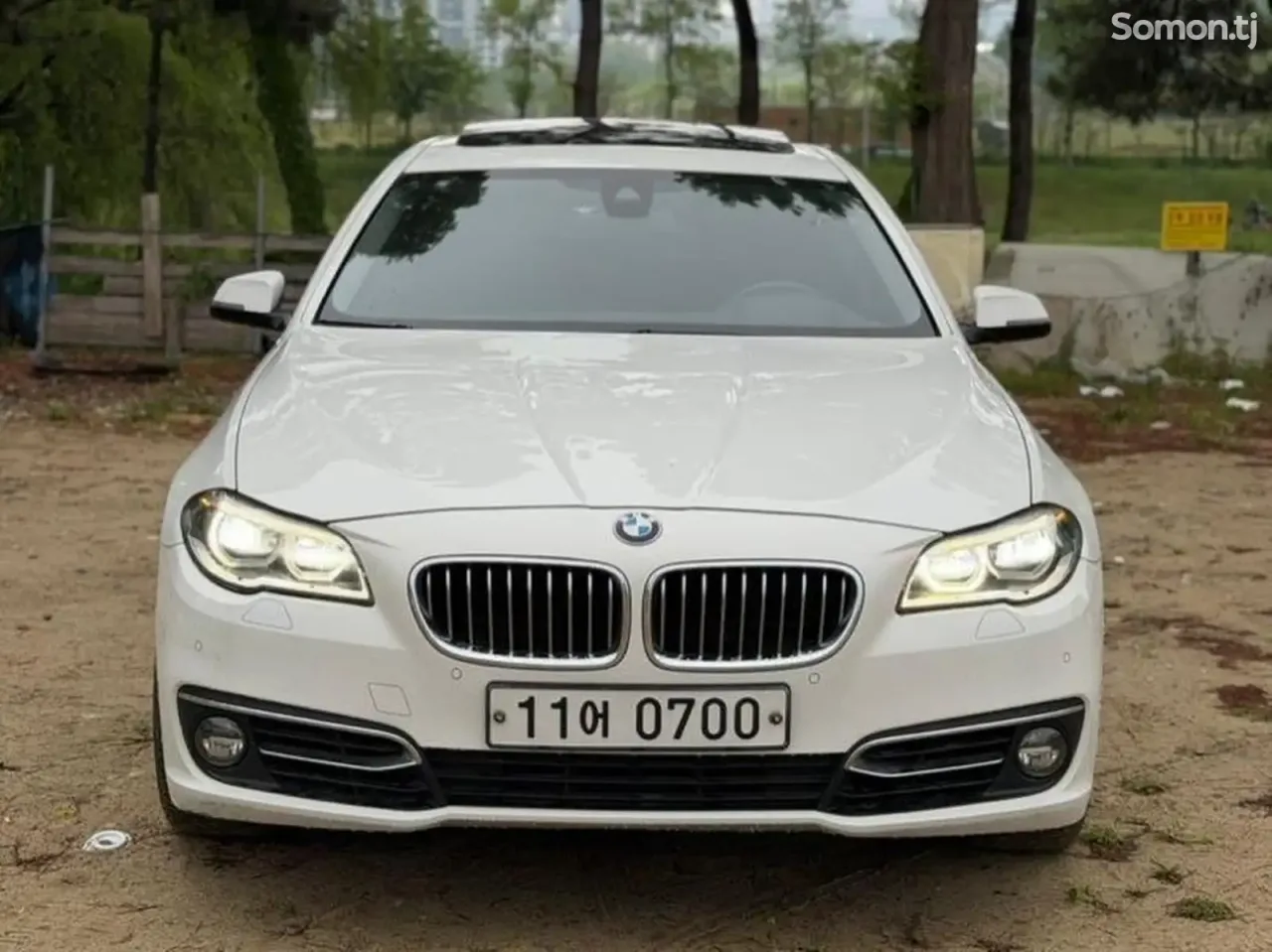 BMW 5 series 2015 · 2.8 AT