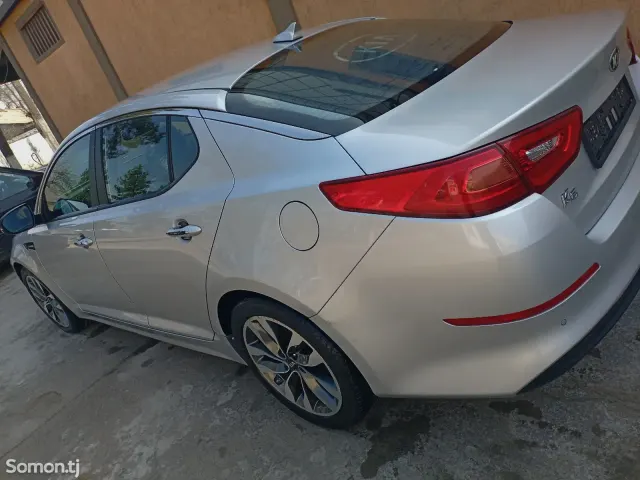 Kia K5 2015 · 2.0 AT