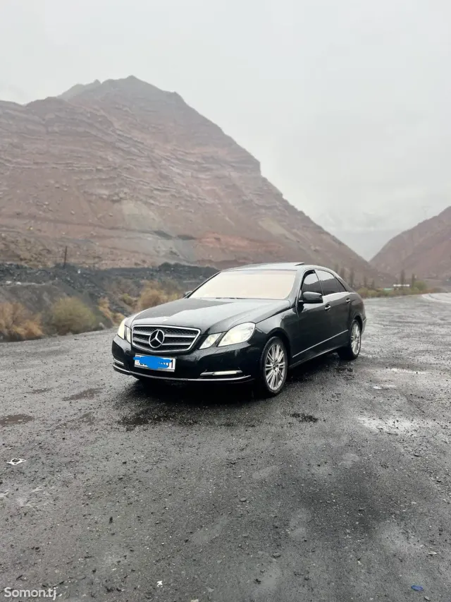 Mercedes-Benz E class 2011 · 3.0 AT