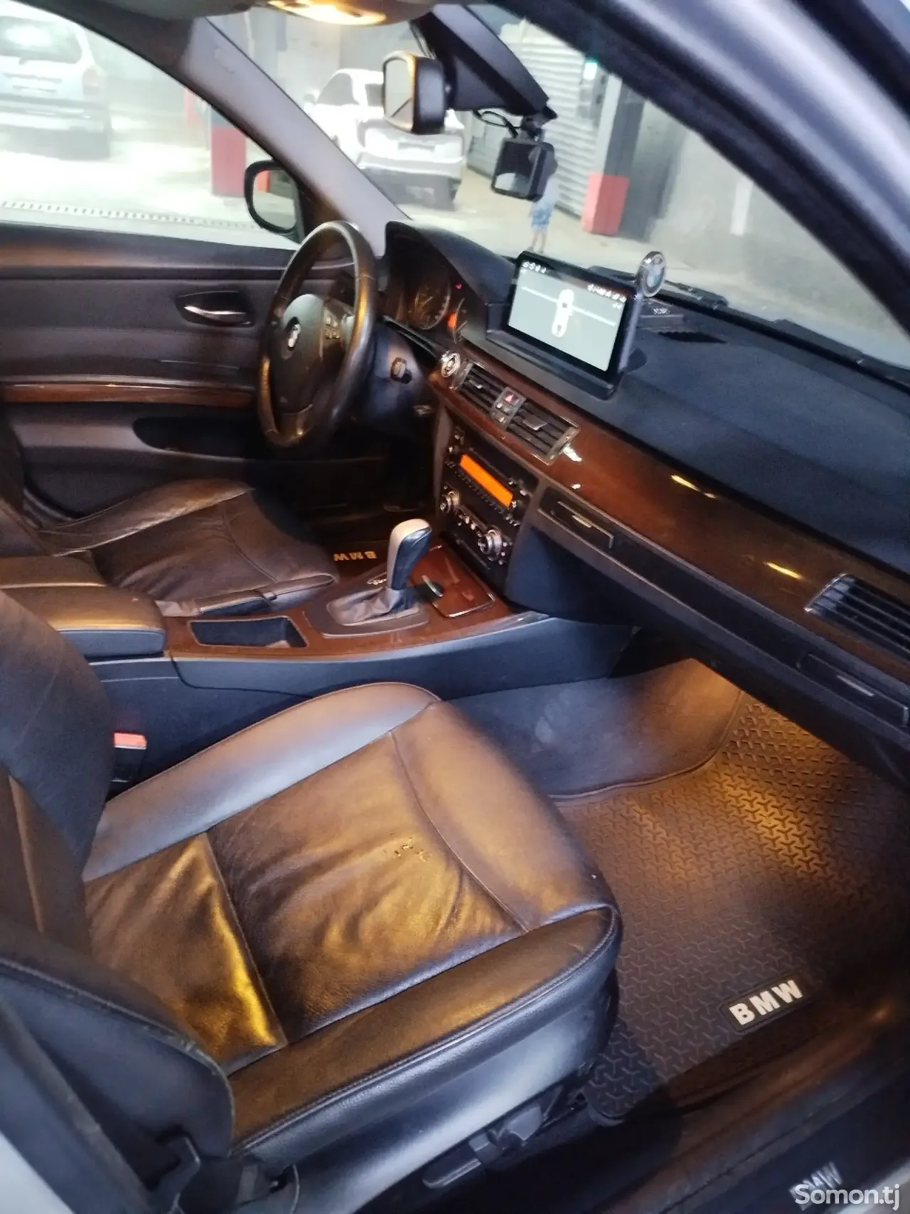 BMW 3 series 2010 · 2.0 AT