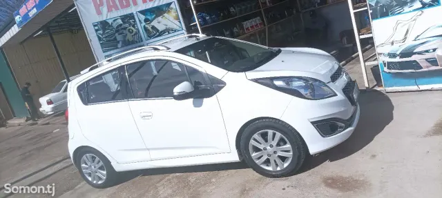 Chevrolet Spark 2014 · 1.2 AT