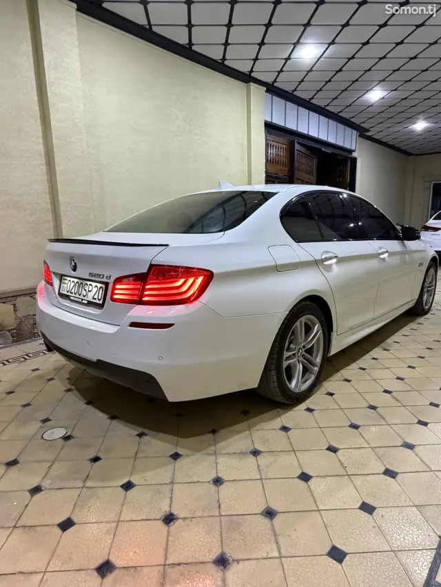 BMW 5 series 2016 · 2.0 CVT