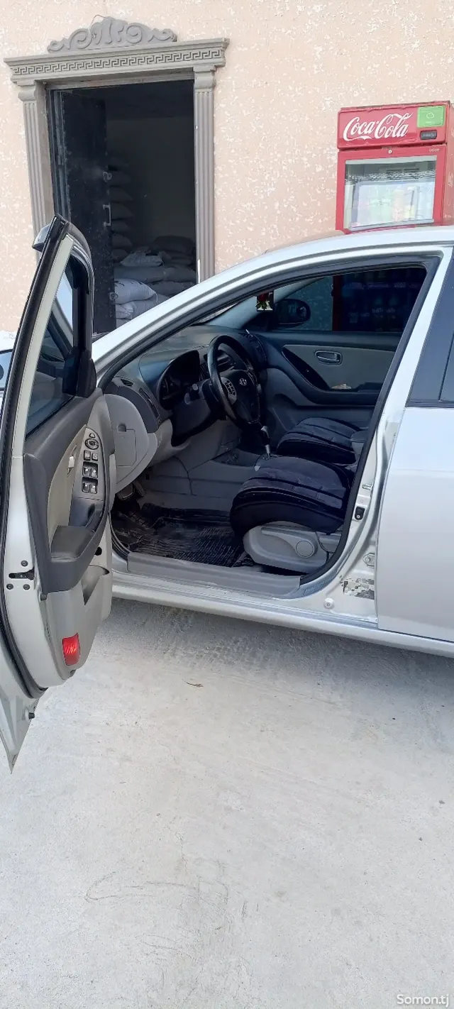 Hyundai Avante 2007 · 1.6 AT
