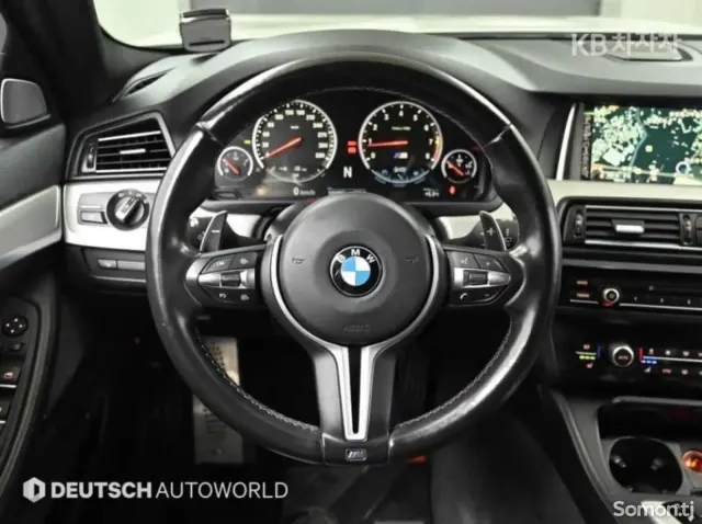 BMW M5 2016 · 4.4 AT