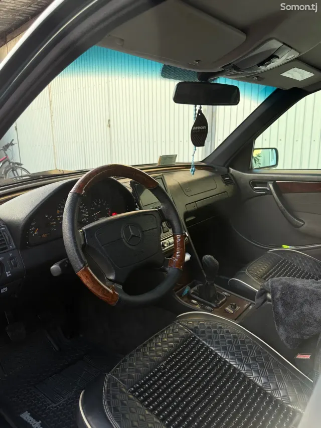 Mercedes-Benz C class 1998 · 1.8 MT