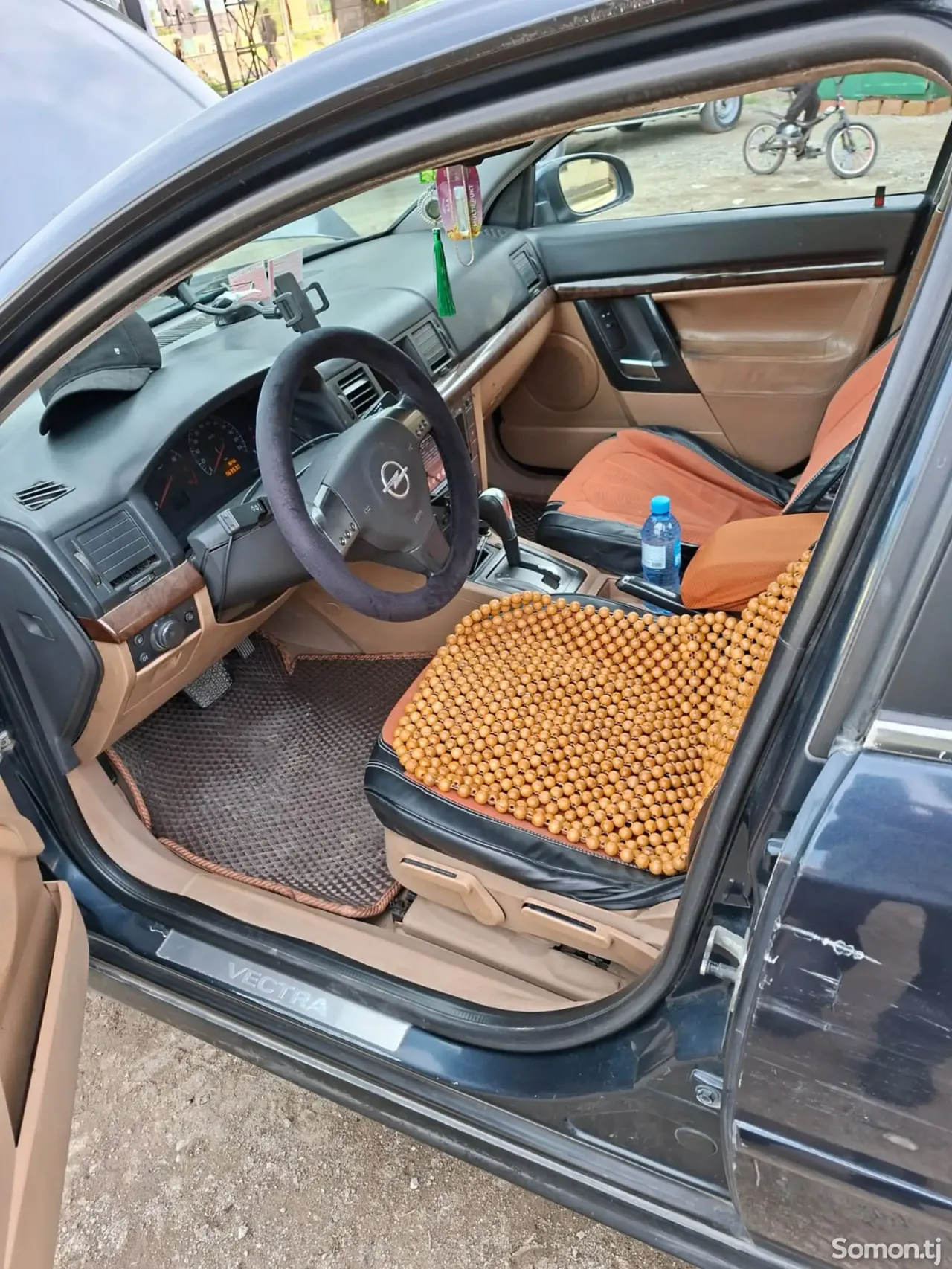 Opel Vectra C 2004 · 2.2 AT