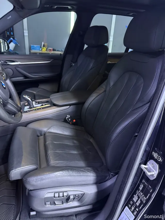 BMW X5 2016 · 4.0 AT