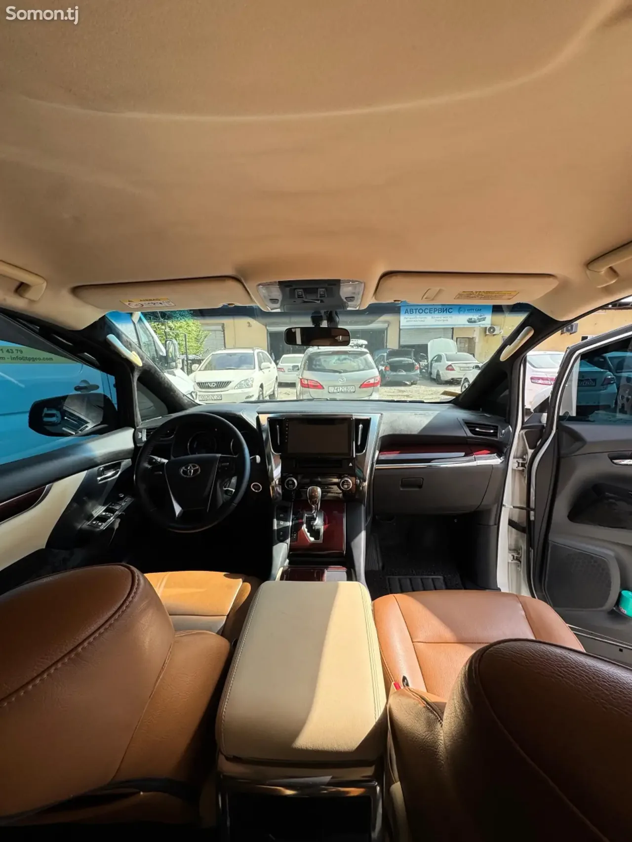 Toyota Vellfire 2016 · 2.5 AT